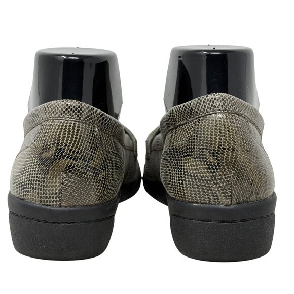 Clarks Womens Leather Snakeskin Print Loafers Sz 7 Gray Slip On Loafer Cheyn - Picture 6 of 10